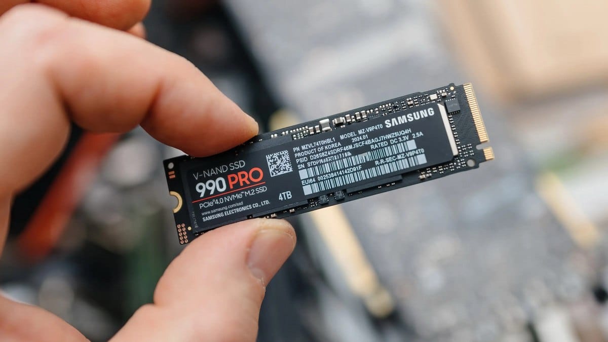 Unused SSDs Slowly Lose Data